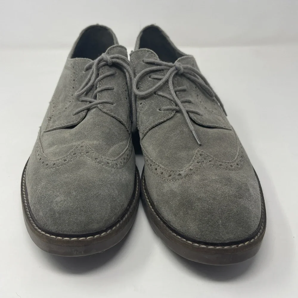 Clarks preowned good